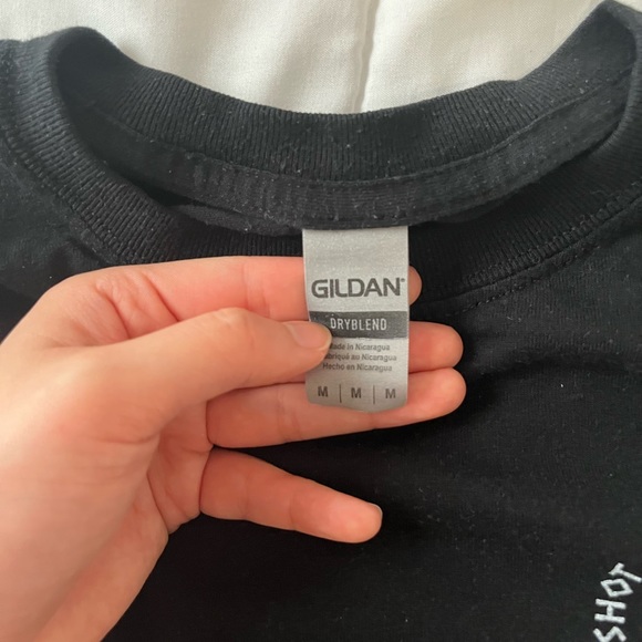 Gildan Graphic Tee - Picture 4 of 4